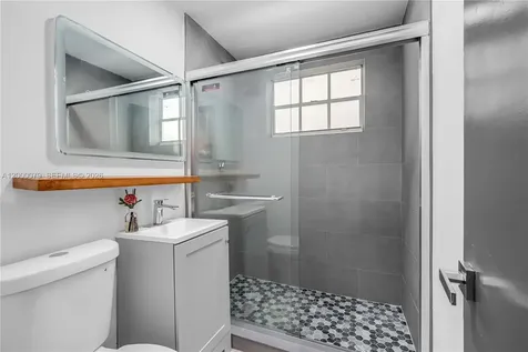 717 Espanola Way Miami Beach FL 33139