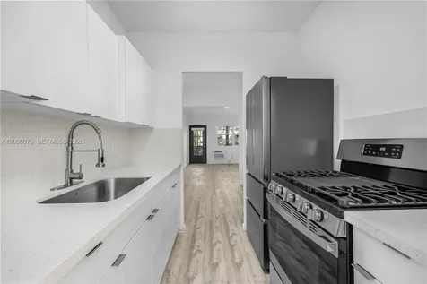 717 Espanola Way Miami Beach FL 33139