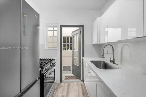 717 Espanola Way Miami Beach FL 33139