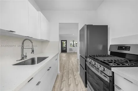 717 Espanola Way Miami Beach FL 33139