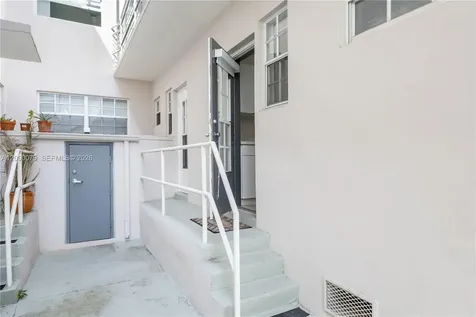 717 Espanola Way Miami Beach FL 33139