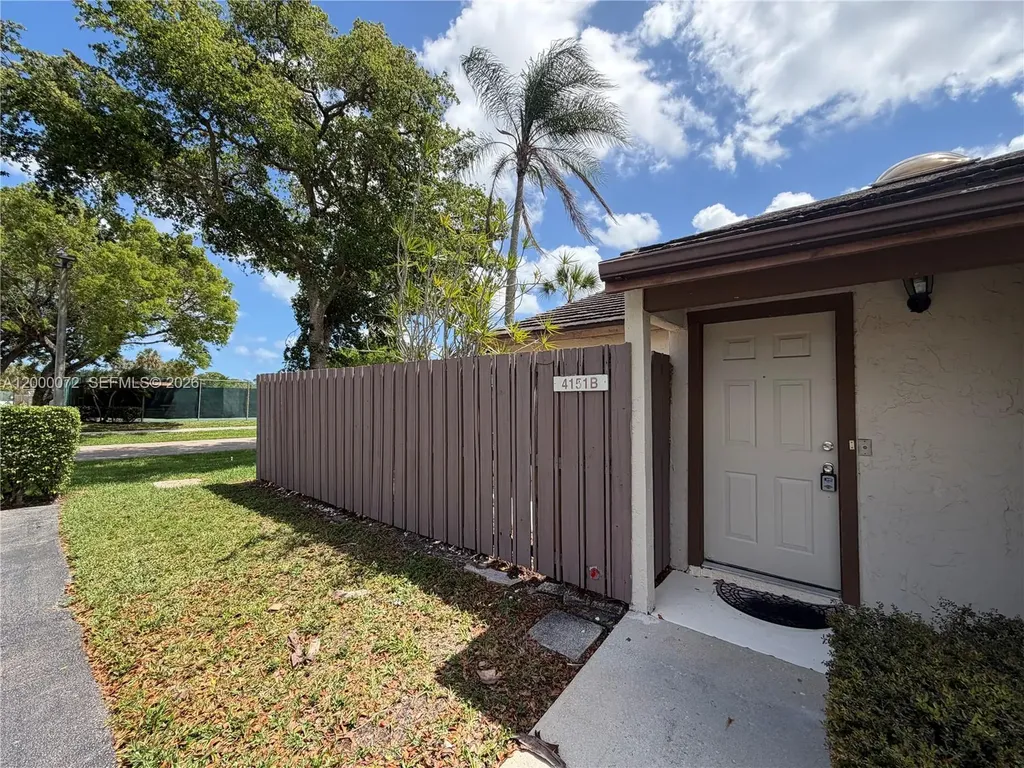 4151 Palm Bay Circle West Palm Beach FL 33406