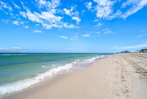Sunny Isles Beach FL 33160