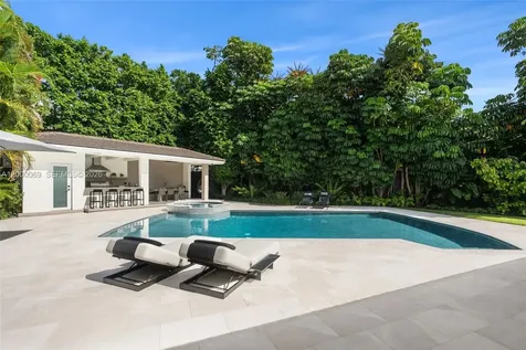 4800 Bay Point Road Miami FL 33137