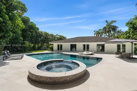 4800 Bay Point Road Miami FL 33137