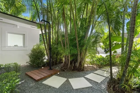 4800 Bay Point Road Miami FL 33137