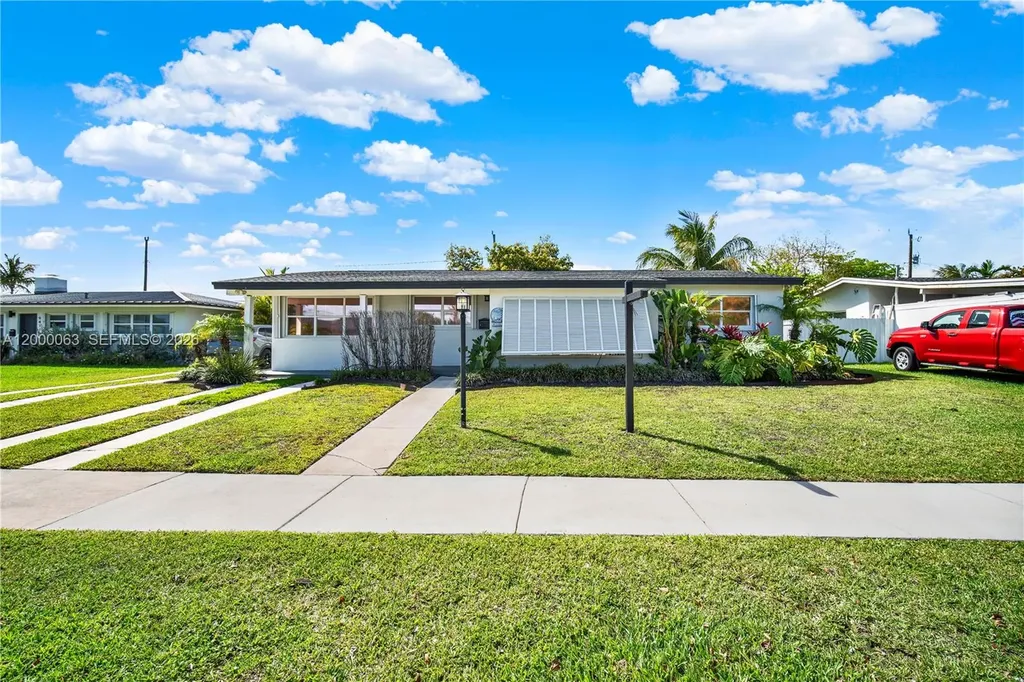 9401 Jamaica Drive Cutler Bay FL 33189