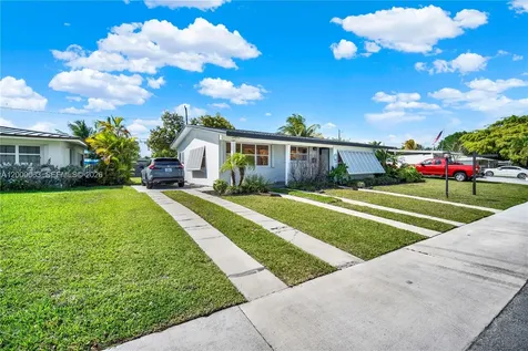 9401 Jamaica Drive Cutler Bay FL 33189