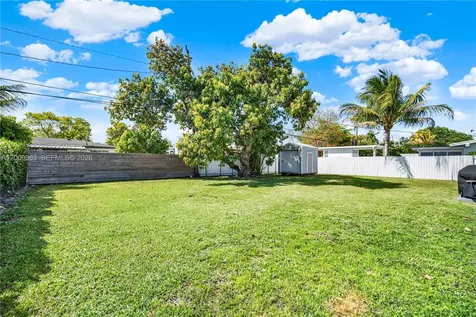 9401 Jamaica Drive Cutler Bay FL 33189