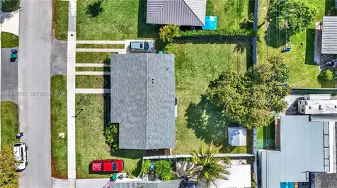 9401 Jamaica Drive Cutler Bay FL 33189
