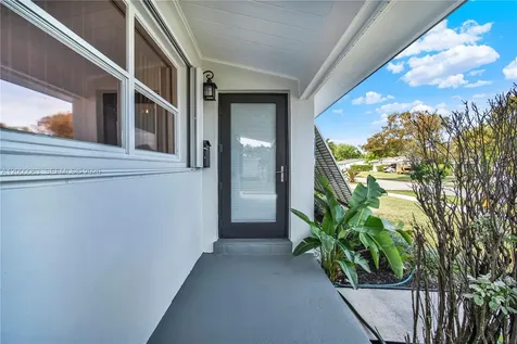9401 Jamaica Drive Cutler Bay FL 33189