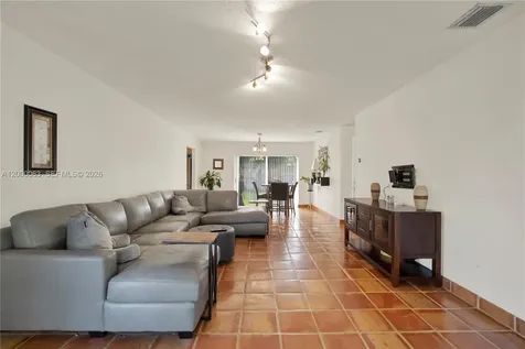 9401 Jamaica Drive Cutler Bay FL 33189