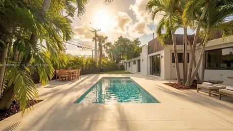 12600 Ixora Road North Miami FL 33181