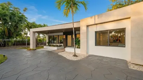 12600 Ixora Road North Miami FL 33181