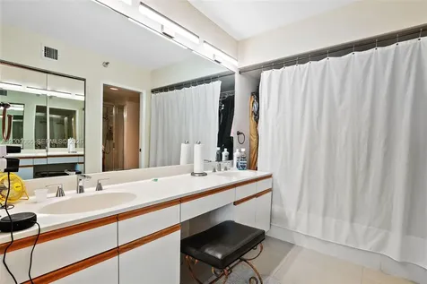 19101 NE 36th Court Aventura FL 33180