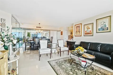 19101 NE 36th Court Aventura FL 33180