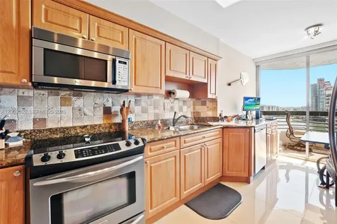 19101 NE 36th Court Aventura FL 33180