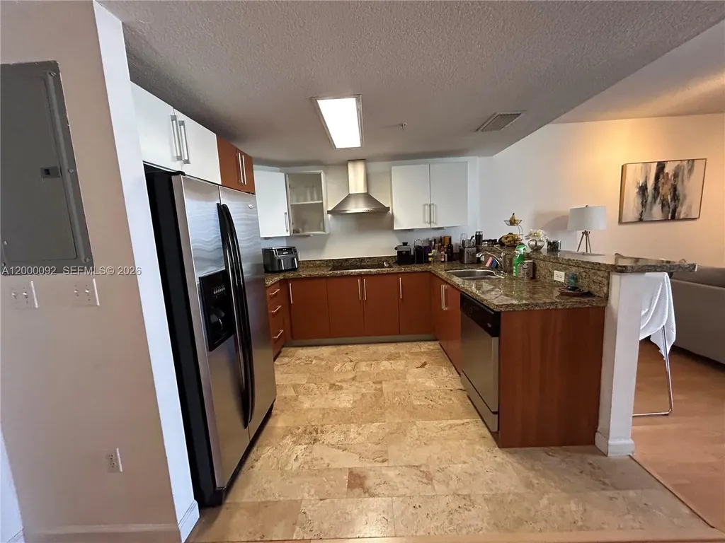 170 SE 14th Street Miami FL 33131