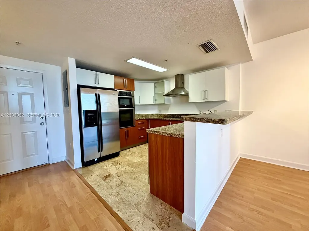 170 SE 14th Street Miami FL 33131