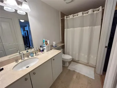 170 SE 14th Street Miami FL 33131