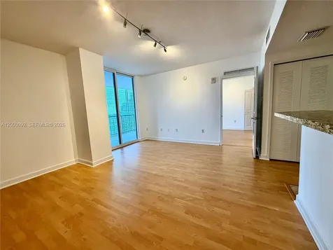170 SE 14th Street Miami FL 33131