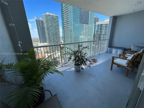 170 SE 14th Street Miami FL 33131
