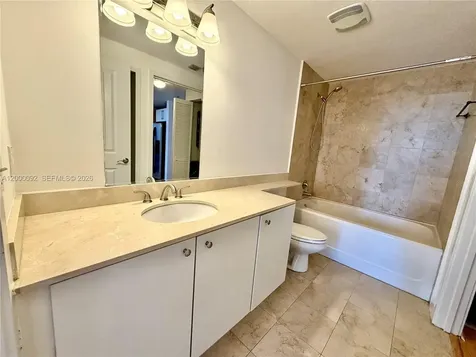 170 SE 14th Street Miami FL 33131