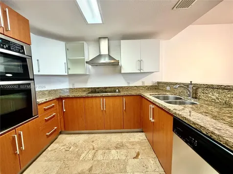170 SE 14th Street Miami FL 33131