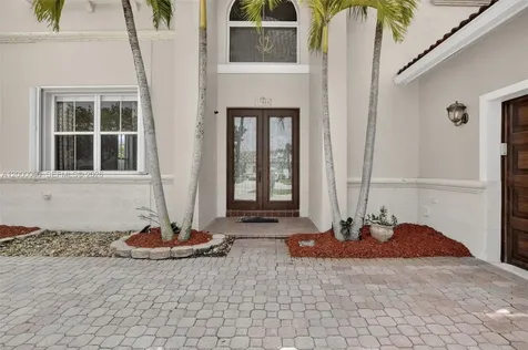 19018 NW 23rd Place Pembroke Pines FL 33029