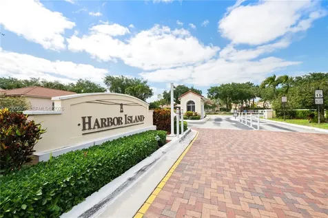 3844 NW 63rd Terrace Coral Springs FL 33067