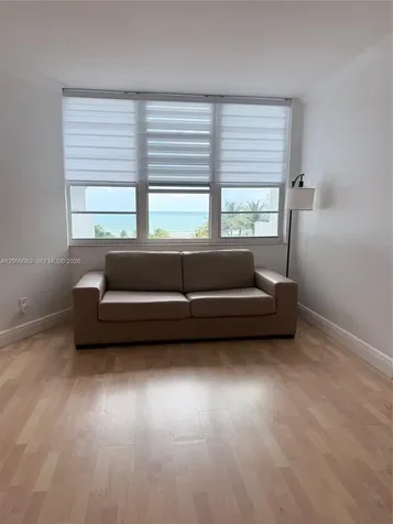 100 Lincoln Road Miami Beach FL 33139