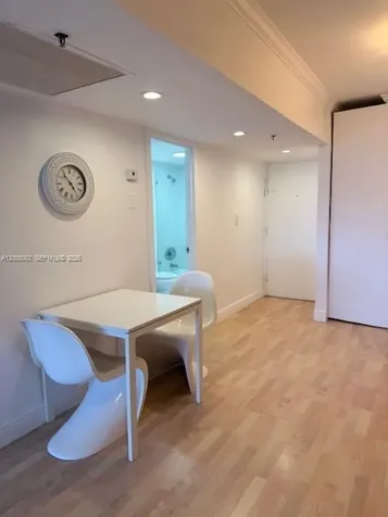 100 Lincoln Road Miami Beach FL 33139