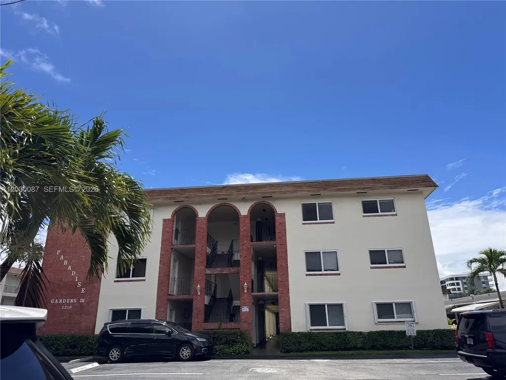 2210 Taylor Street Hollywood FL 33020