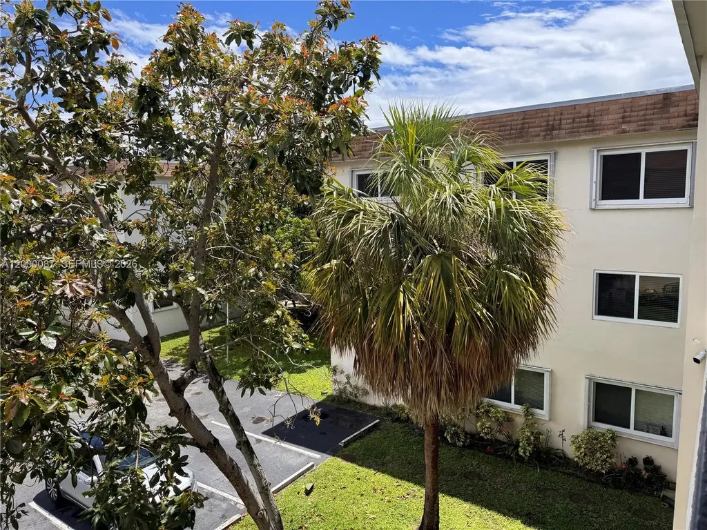 2210 Taylor Street Hollywood FL 33020