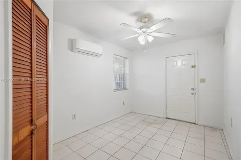 490 E 45th Street Hialeah FL 33013