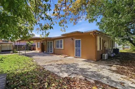 490 E 45th Street Hialeah FL 33013