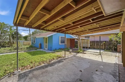 490 E 45th Street Hialeah FL 33013