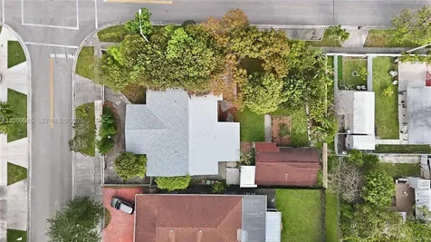 490 E 45th Street Hialeah FL 33013