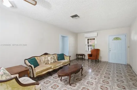 490 E 45th Street Hialeah FL 33013
