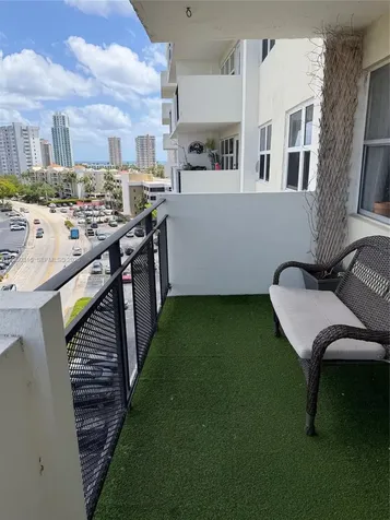401 Golden Isles Drive Hallandale Beach FL 33009