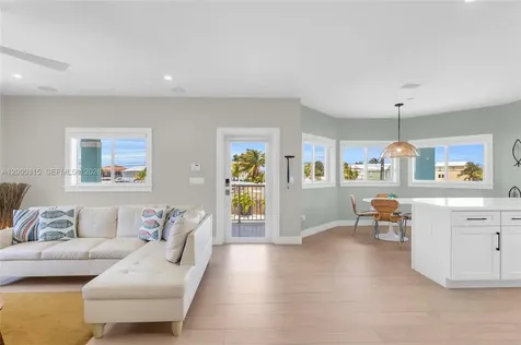 949 Plantation Road Key Largo FL 33037