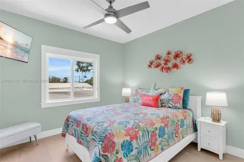 949 Plantation Road Key Largo FL 33037