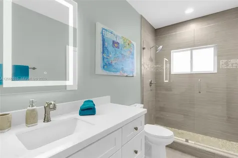 949 Plantation Road Key Largo FL 33037
