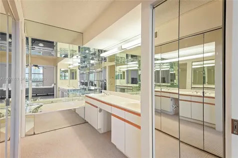 19101 NE 36th Court Aventura FL 33180