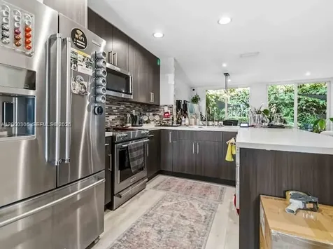4432 NW 98th Avenue Doral FL 33178