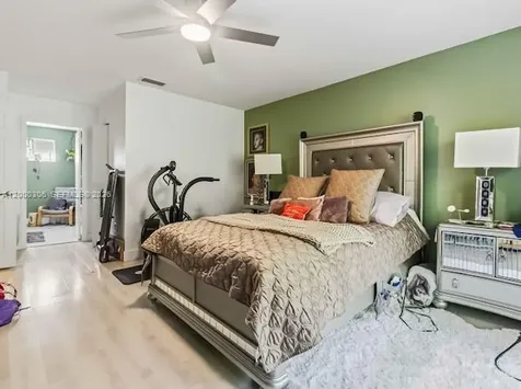 4432 NW 98th Avenue Doral FL 33178