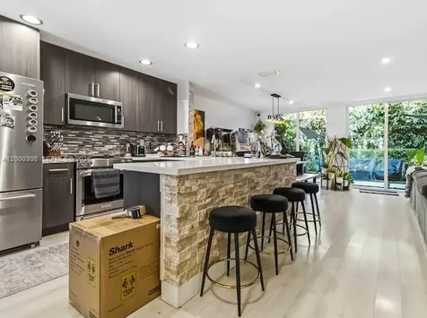 4432 NW 98th Avenue Doral FL 33178