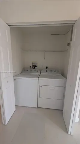 5910 Royal Way Tamarac FL 33321
