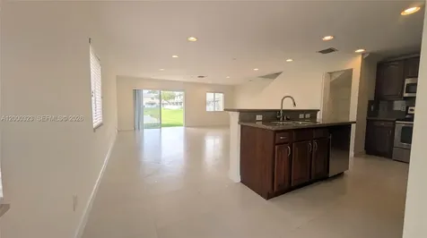 5910 Royal Way Tamarac FL 33321