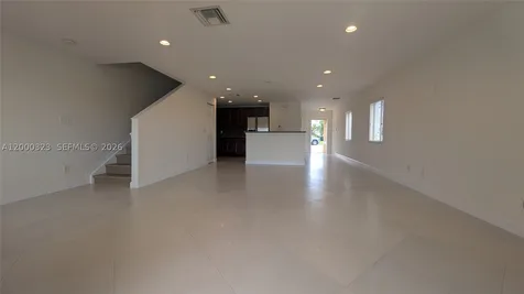 5910 Royal Way Tamarac FL 33321